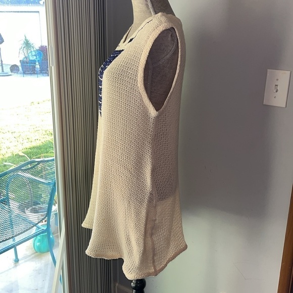 Opus 2 made in Mexico Extra Large sleeveless hand knitted sweater w/ embroidery - Picture 3 of 5